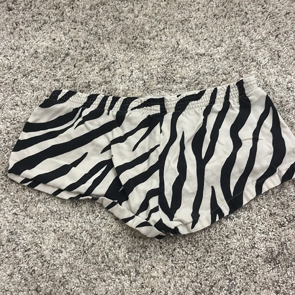 Zebra shorts - Picture 2 of 2